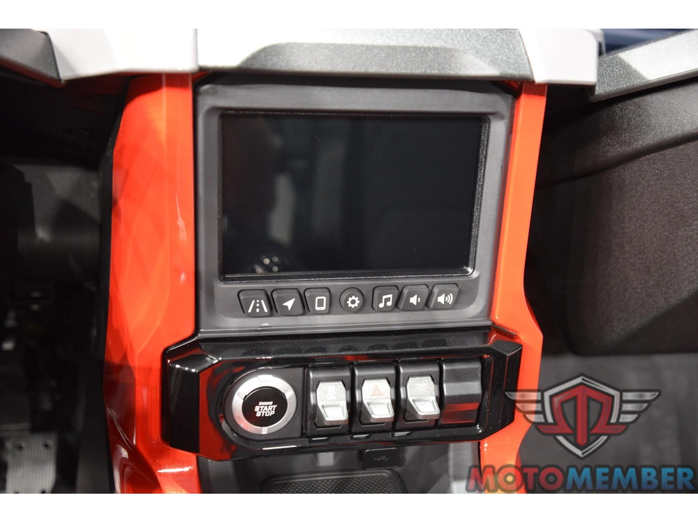 2026 Slingshot R Manual alt
