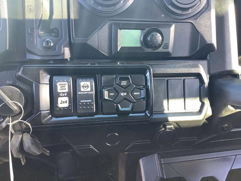 2025 Can-am Defender Limited Hd10 alt