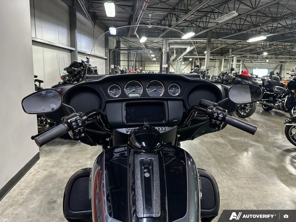 2025 Harley-davidson Tri Glide Ultra alt