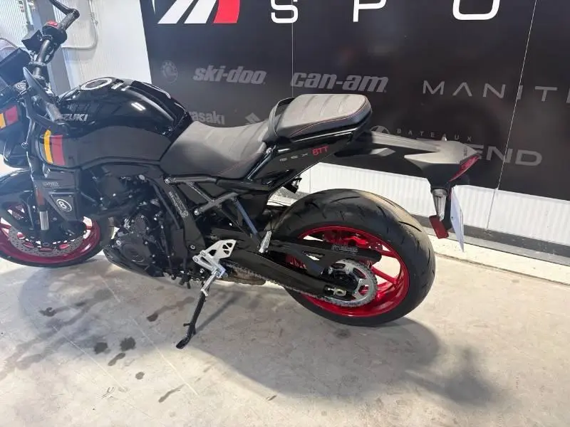 2026 Suzuki GSX-8TT 800 thumbnail 3