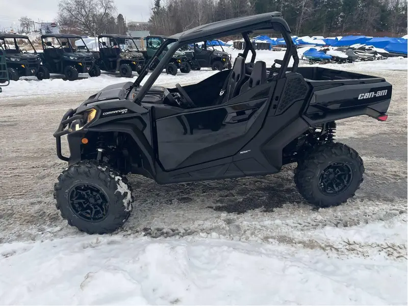 Can-Am COMMANDER XT 700 2026