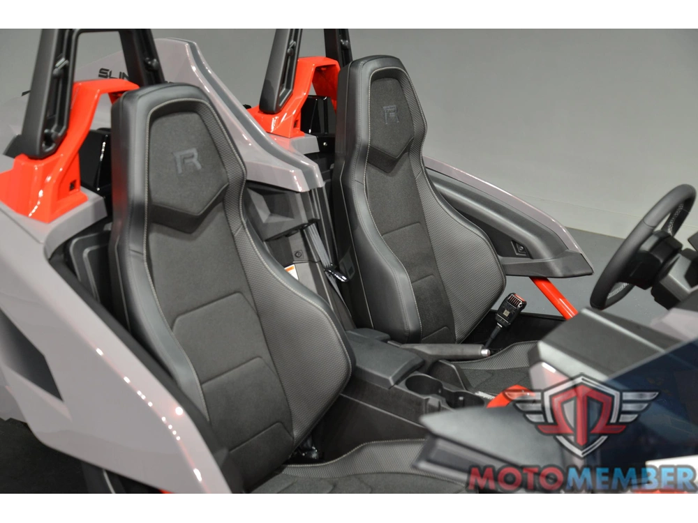 2026 Slingshot R Manual alt