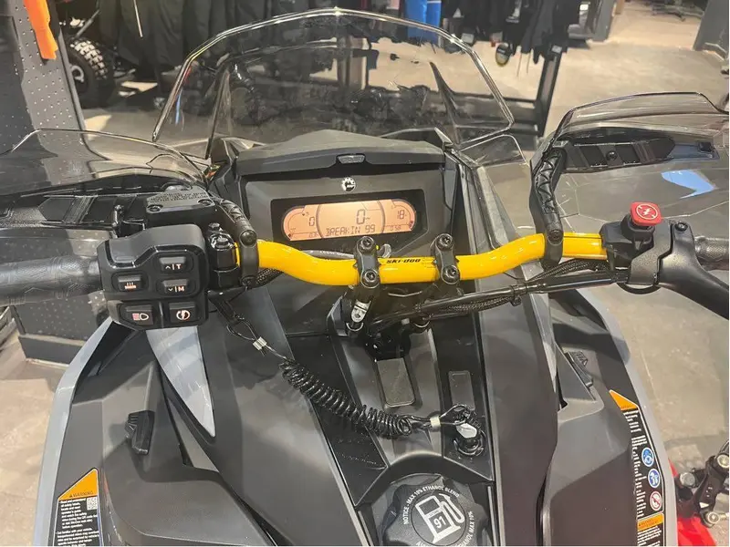Ski-Doo MXZ ADRENALINE W/BLIZZARD PKG 850 E-TEC 137 with Ice Ripper XT 1.25" Track 2026