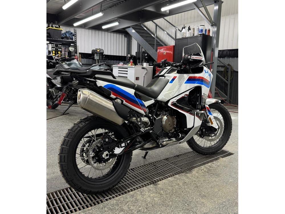 Husqvarna Norden 901 2025 alt
