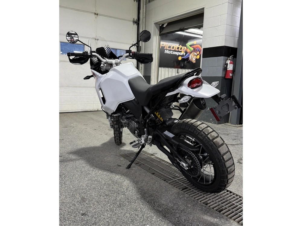 2023 Ducati Desert X alt