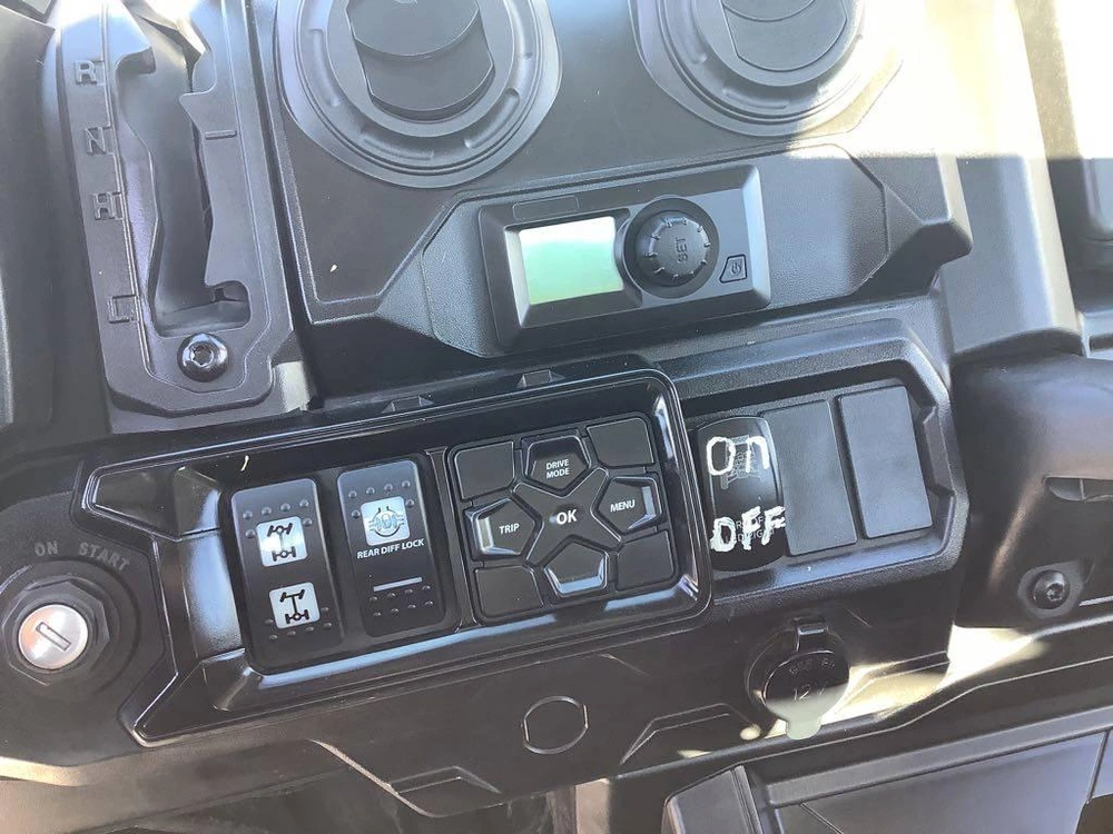 2023 Can-am Defender Limited Hd10 alt