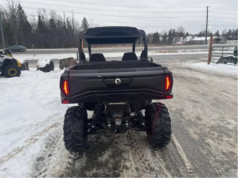 Can-Am COMMANDER XT 700 2026