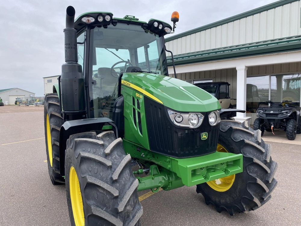 John Deere 6110m 2023 alt