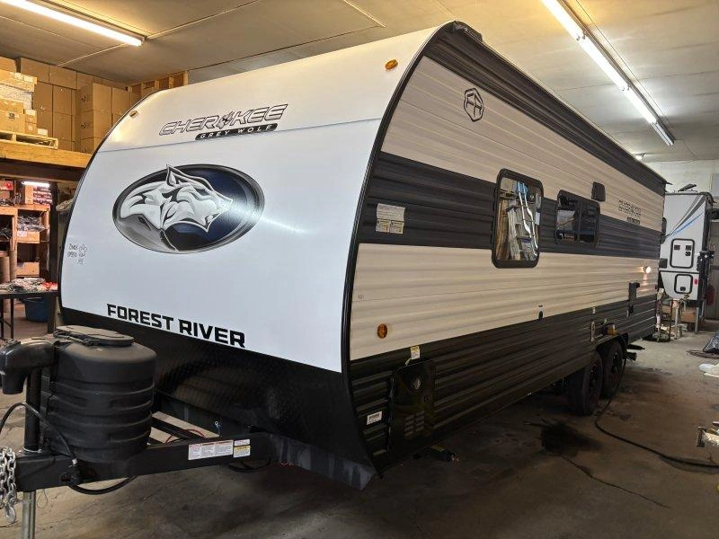 2026 Cherokee Grey Wolf 22mkse alt