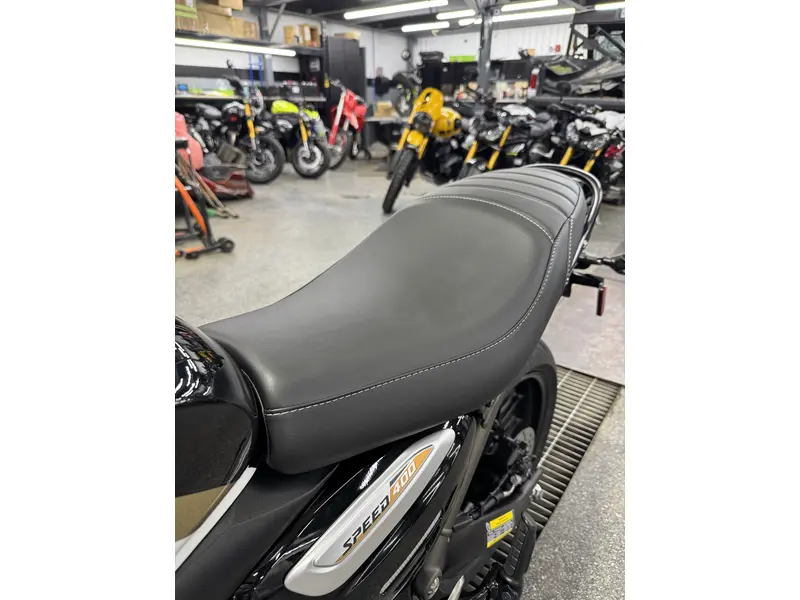 2026 Triumph SPEED 400 BLANC
