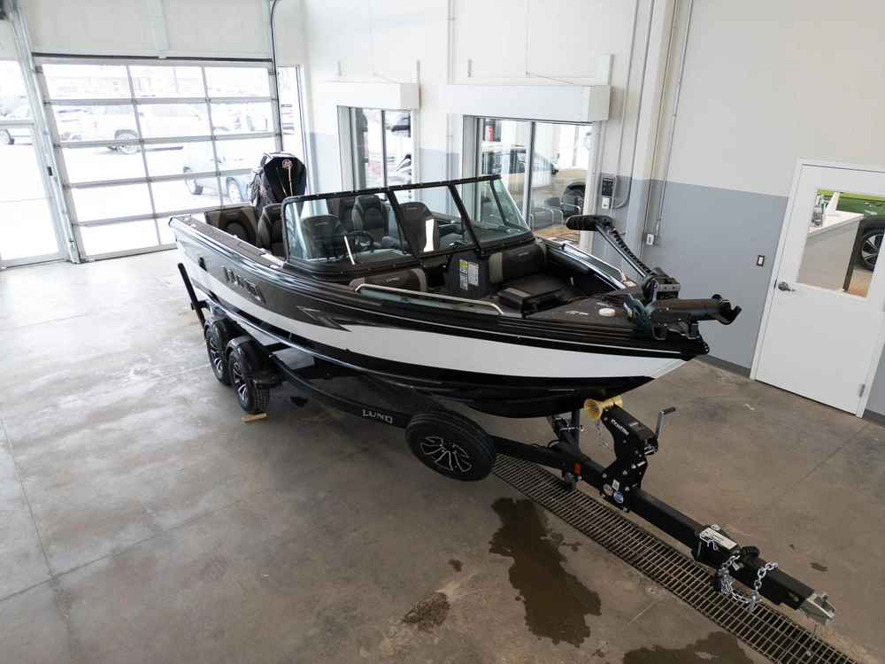 2026 Lund 1875 Tyee Sport alt