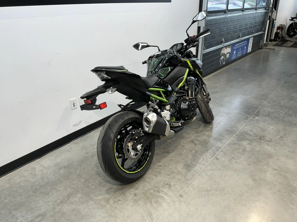 2022 Kawasaki Zr900 Se alt