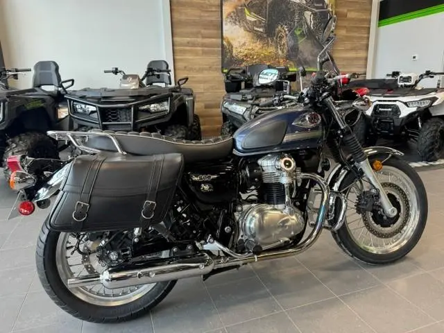 Kawasaki W800 2023
