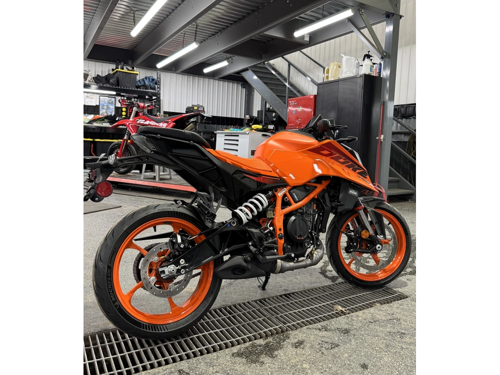 2024 Ktm 390 Duke alt