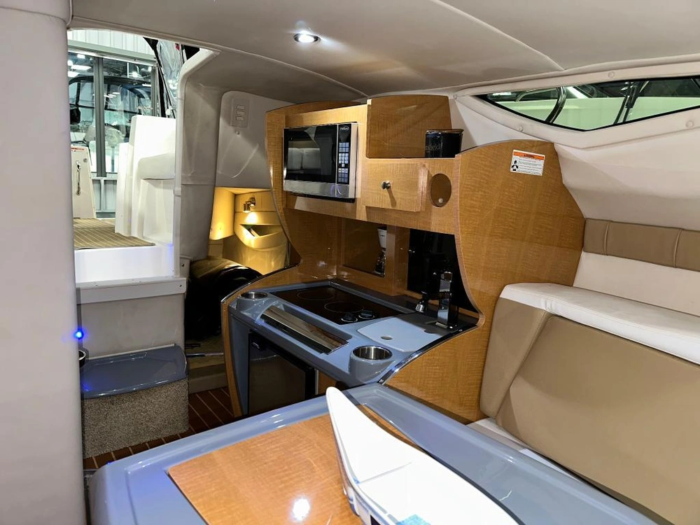 Larson Cabrio 265 2013 alt
