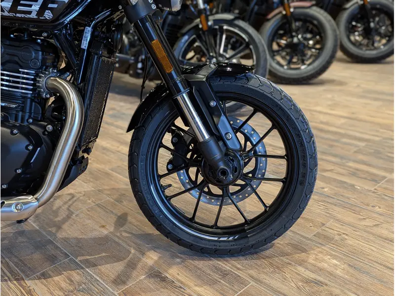 2027 Triumph Tracker 400 // Phantom Black