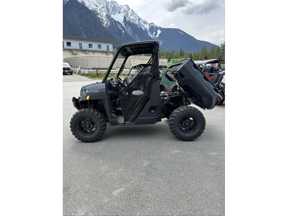 2026 Polaris Ranger Xp 1000 Premium Stealth Gray *$179 Bi-weekly* alt