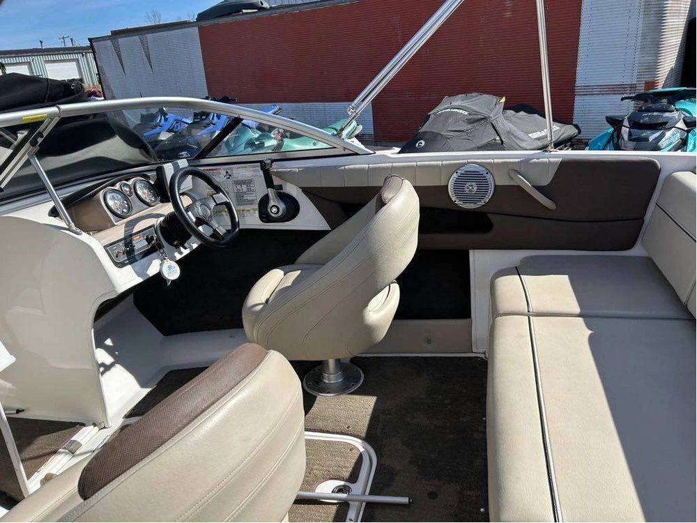 2014 Bayliner 185 Bowrider alt