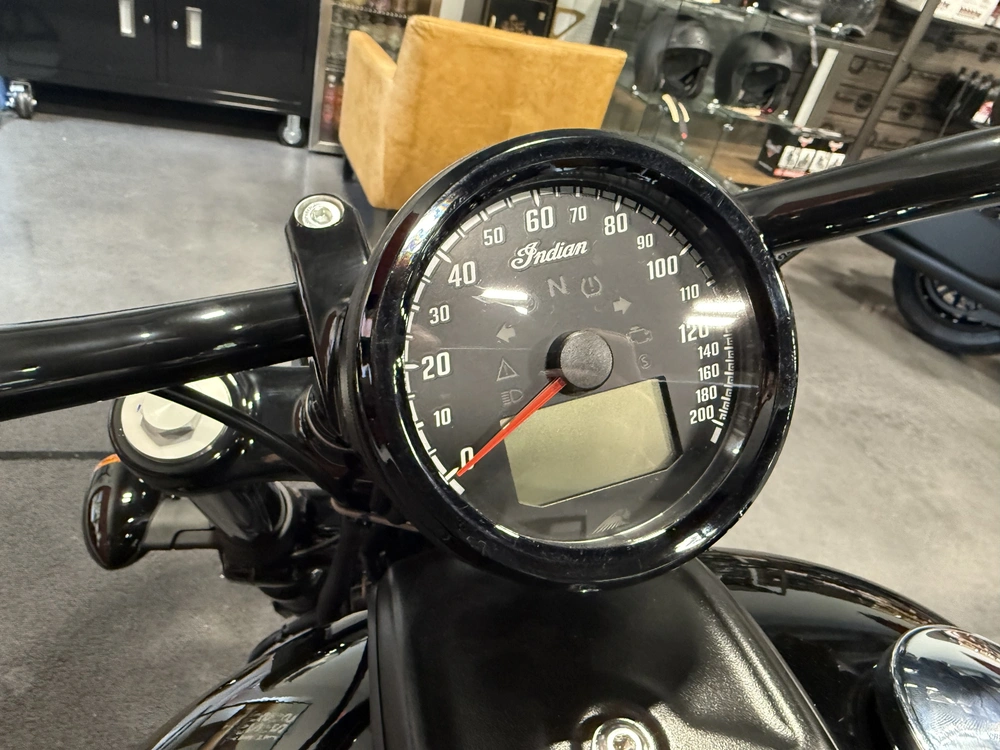 2026 Indian Motorcycle Chief alt