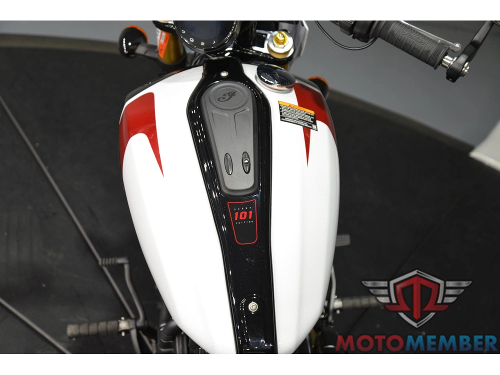 2025 Indian Motorcycle 101 Scout Ghost White Metallic With Graphics alt
