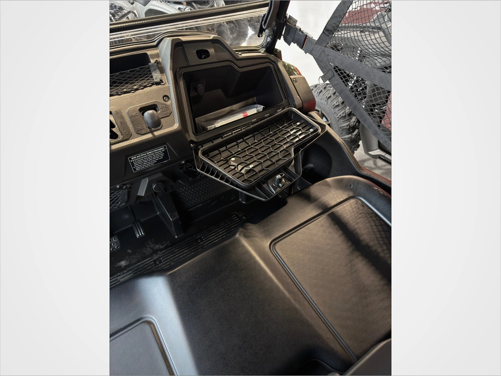 2026 Honda Pioneer 700-4p Dlx alt