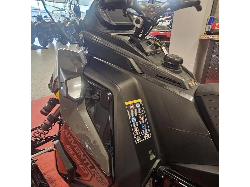 2025 Polaris 650 Indy Adventure 137 alt