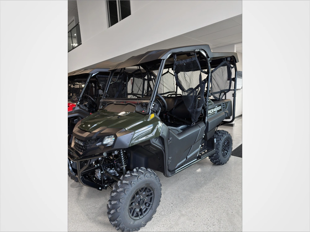 2026 Honda Pioneer 700-4p Dlx alt