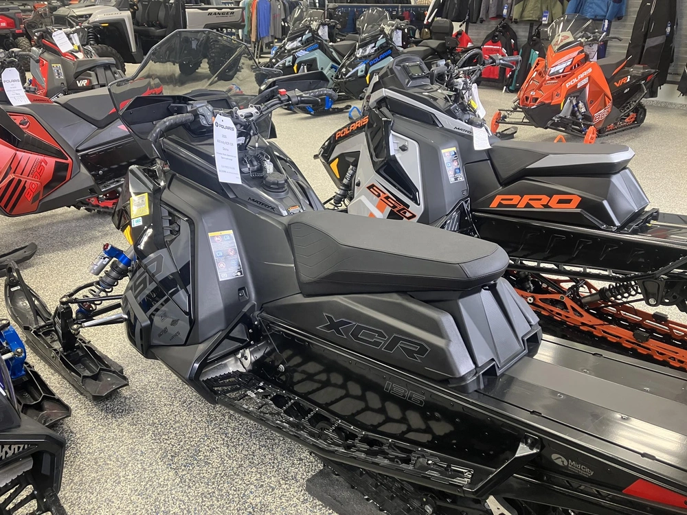 2025 Polaris 850 Indy Xcr 136 alt