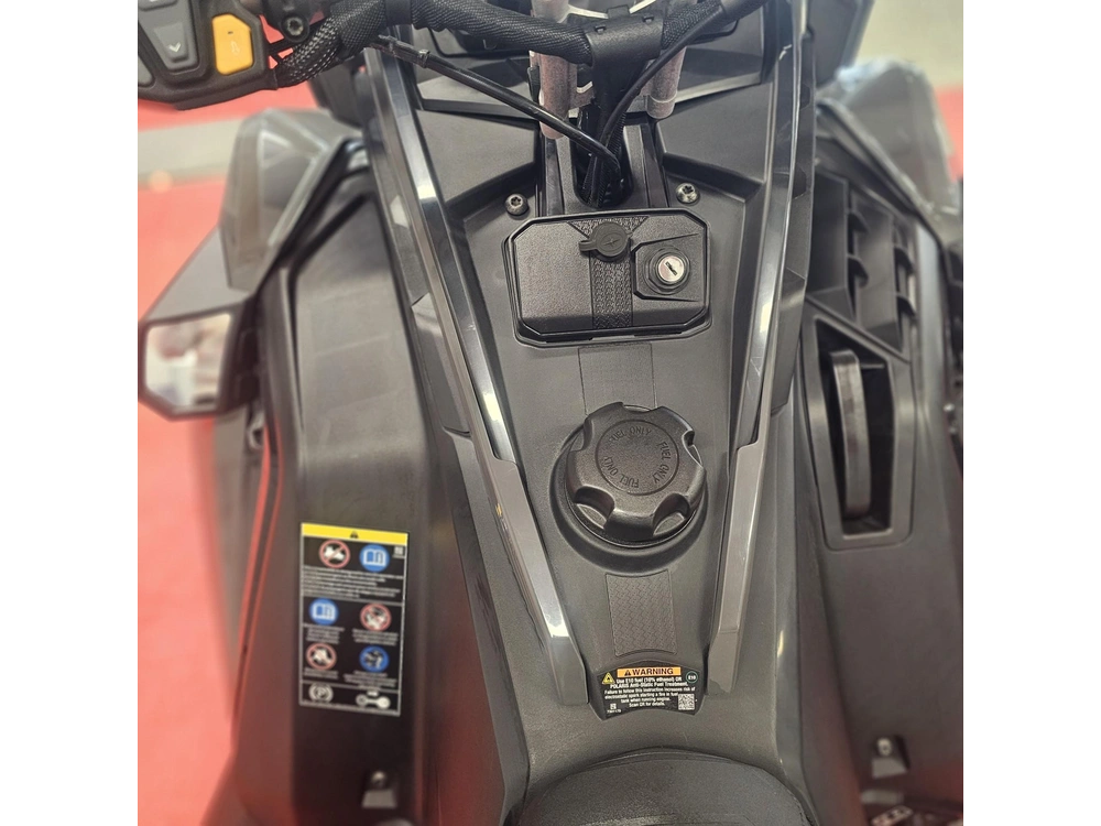 2025 Polaris 650 Switchback Assault 146 alt