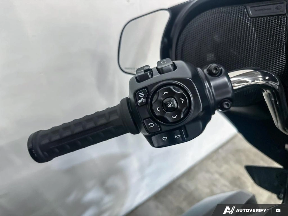 2025 Harley-davidson Street Glide Ultra alt