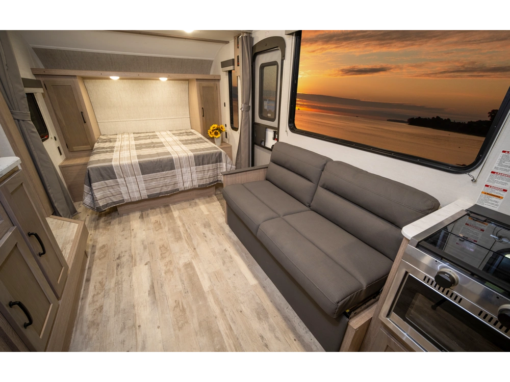 2026 Gulf Stream 228sb alt