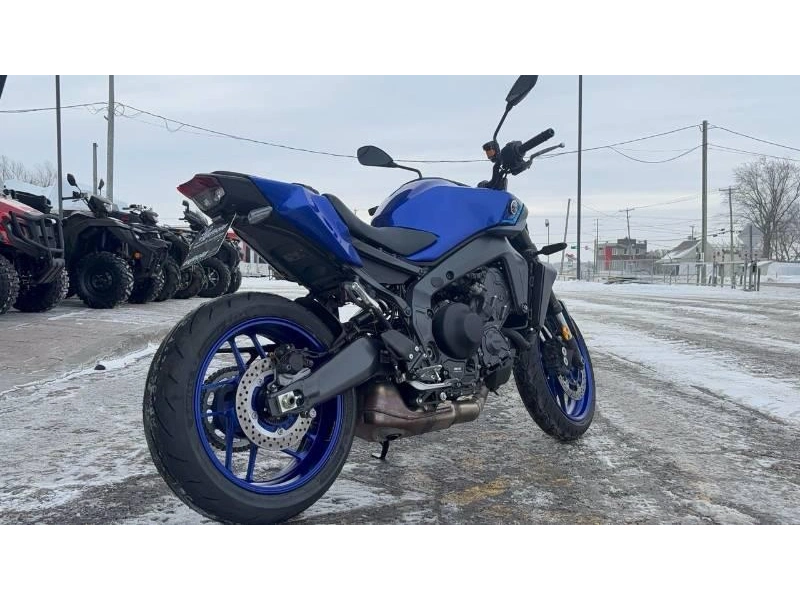 Yamaha Yzf-r7 2024 alt