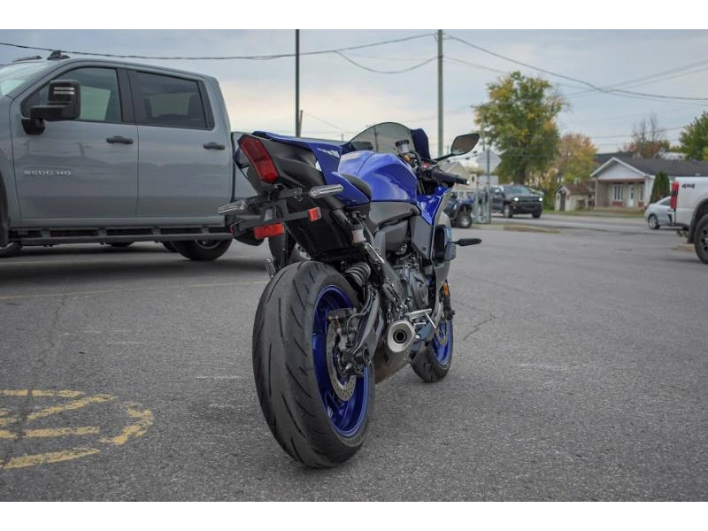 Yamaha Yzf-r7 2024 alt