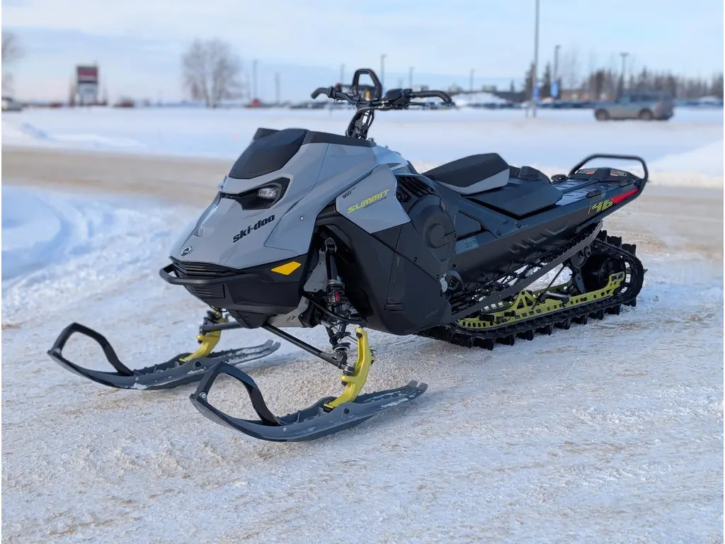 2026 Ski-Doo SUMMIT ADR w/ EDGE Pkg 146 850 E-TEC PowderMax FlexEdge 2.5" SHOT 