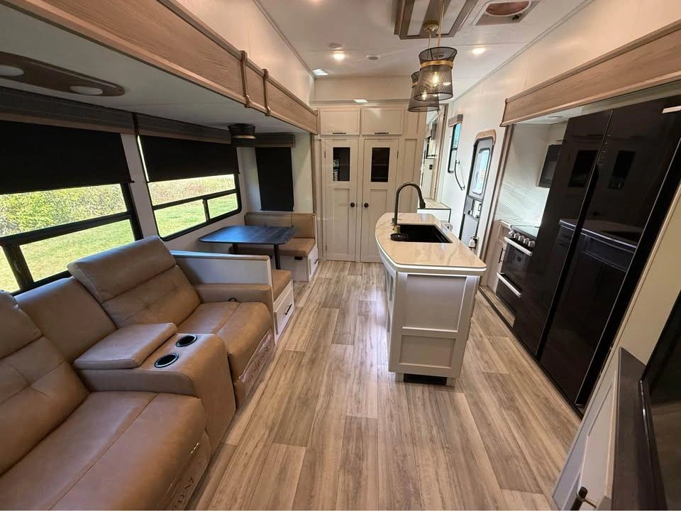 Astoria 3603lfp Platinum 2025 alt