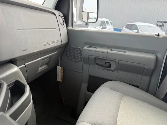 East West by Forest River Entrada 2000NS 2026