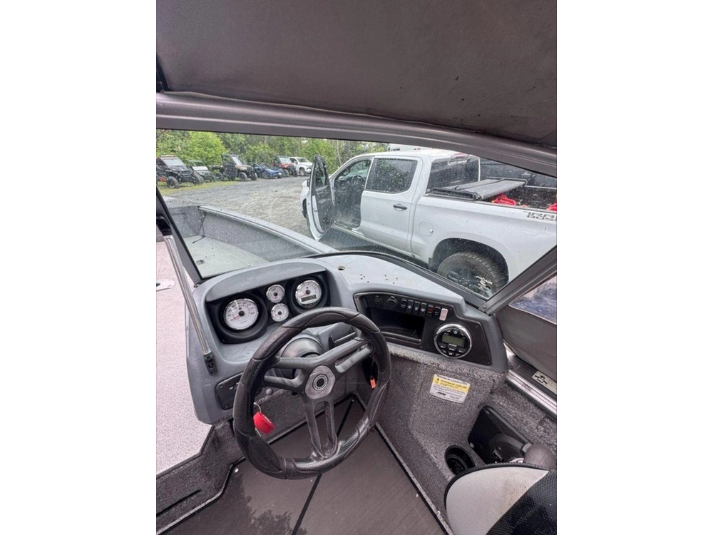 2017 Lund Boat Co Impact 2025 Sport alt