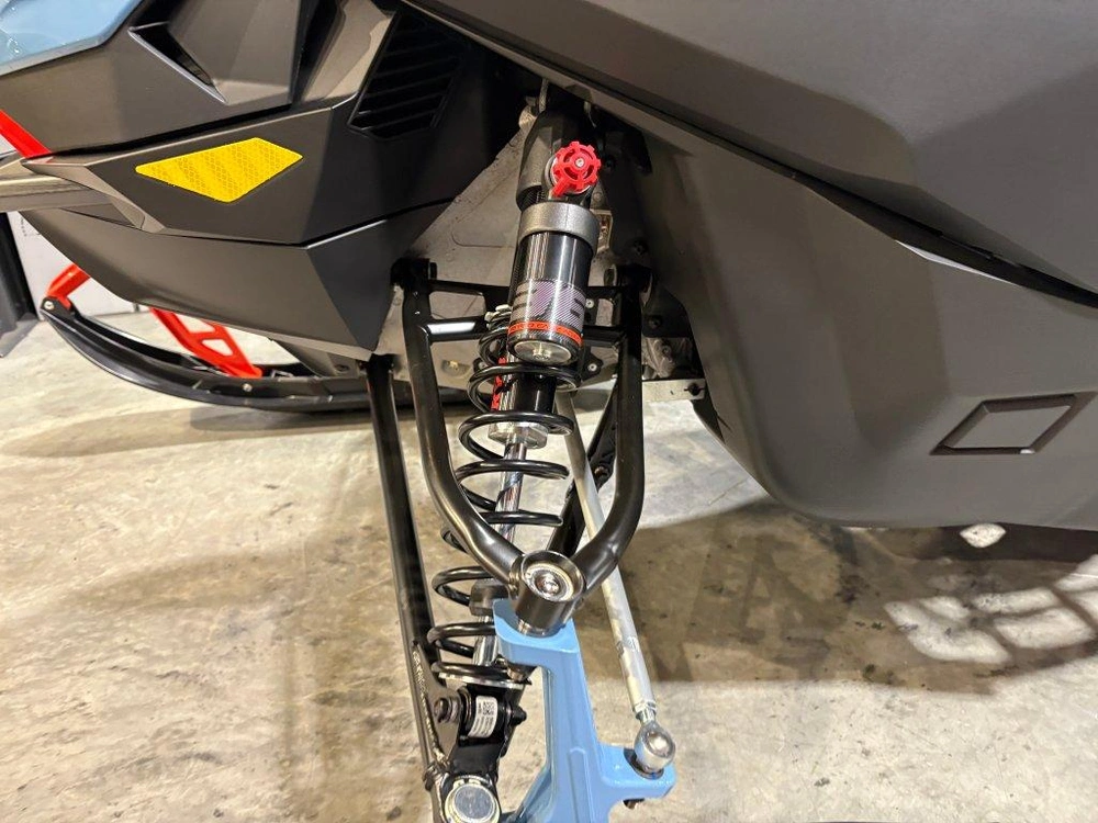 Ski-doo Backcountry X-rs 146 (43'') 850 E-tec Ice Storm 150 1.5'' E.s. 2026 alt