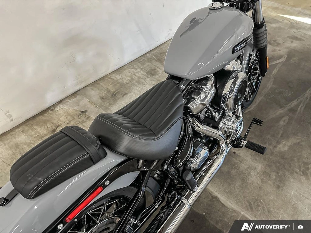 2026 Harley-davidson Street Bob alt