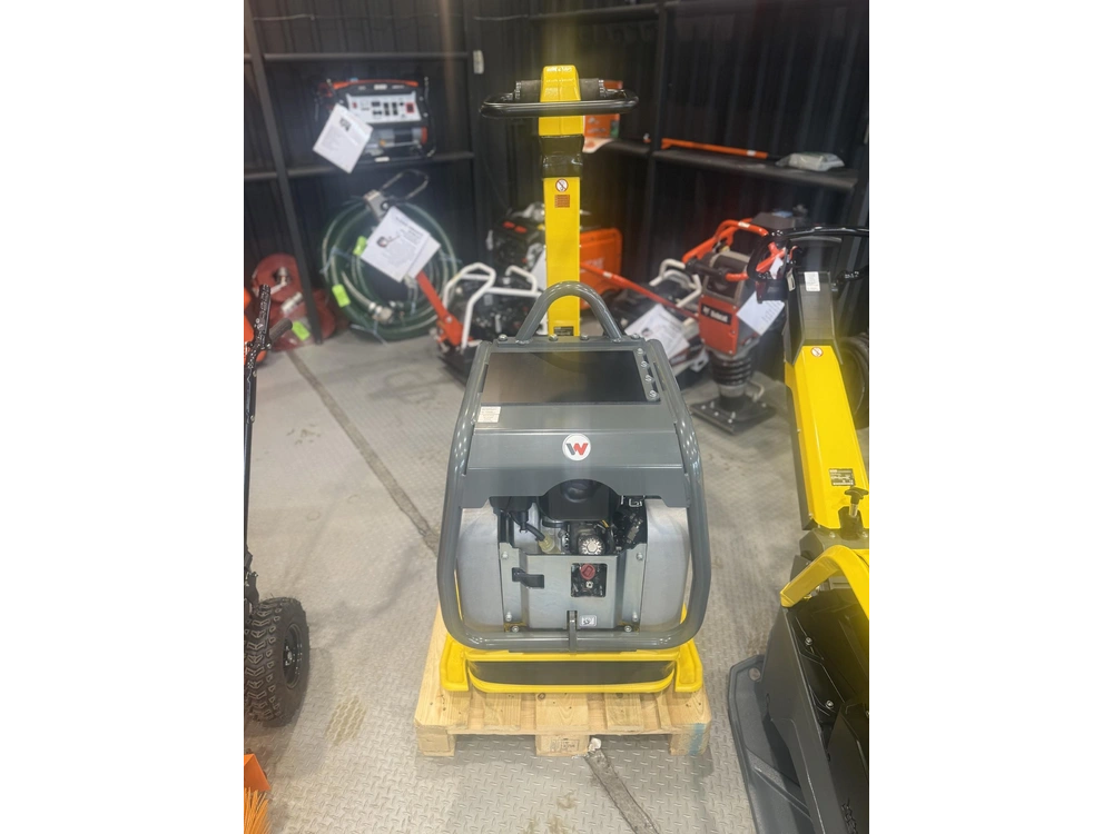 None Wacker Neuson Reversible Vibratory Plate alt