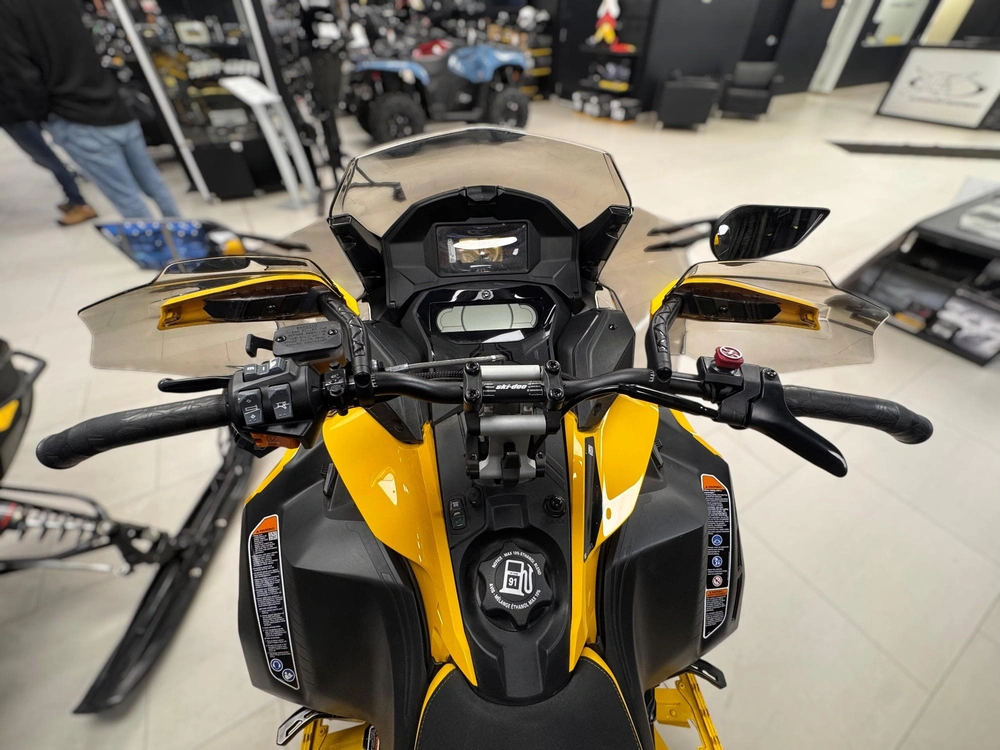 2023 Ski-doo Renegade X 900 Turbo R alt