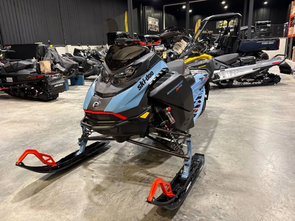 Ski-doo Backcountry X-rs 146 (43'') 850 E-tec Ice Storm 150 1.5'' E.s. 2026 alt