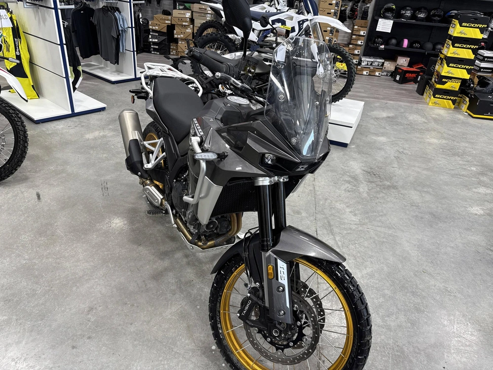 2025 Kove Moto 800x Pro alt