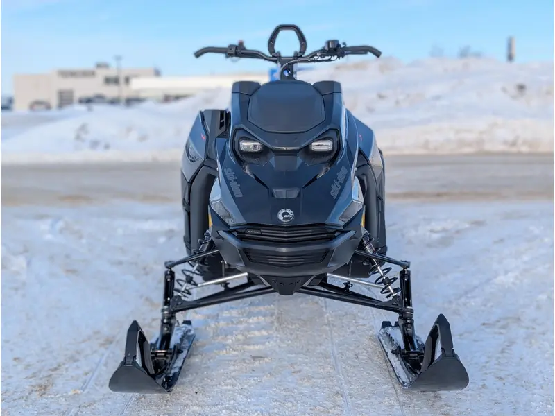 2026 Ski-Doo SUMMIT ADR w/ EDGE Pkg 154 850 E-TEC Turbo R PowderMax X-Light FlexEdge 3.0" SHOT