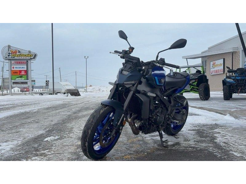 Yamaha Yzf-r7 2024 alt