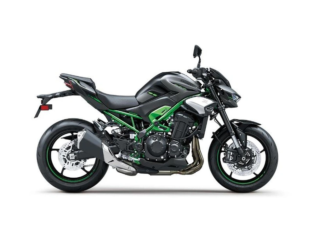 2025 Kawasaki Z900 alt