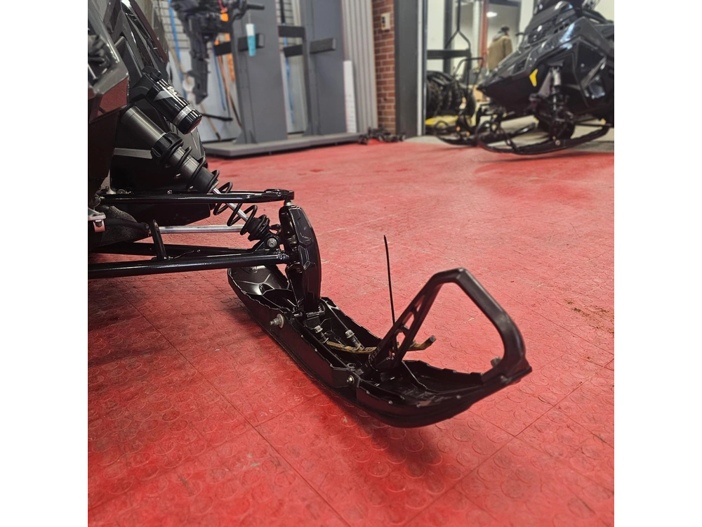 2025 Polaris 650 Switchback Xc 146 alt