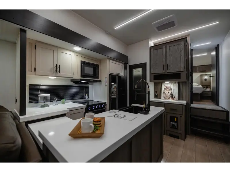 Arctic Wolf 289PANO 2026