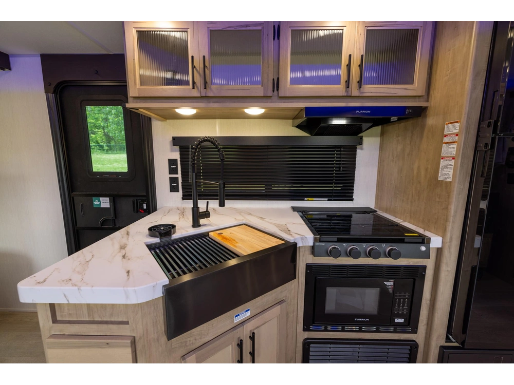 2026 Cherokee 26dbh Grey Wolf alt