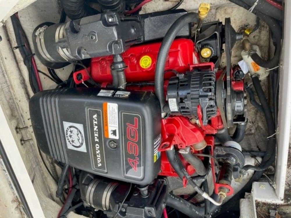 2004 Seaswirl 185 Fish And Ski alt